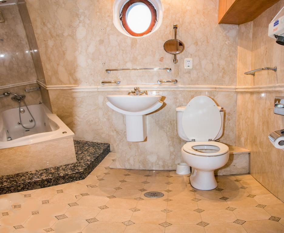 Apartment Faryna Bucarest Extérieur photo