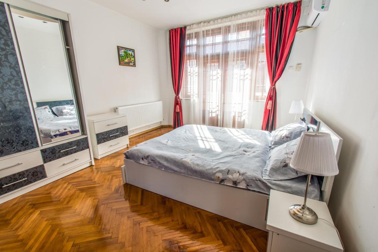 Apartment Faryna Bucarest Extérieur photo