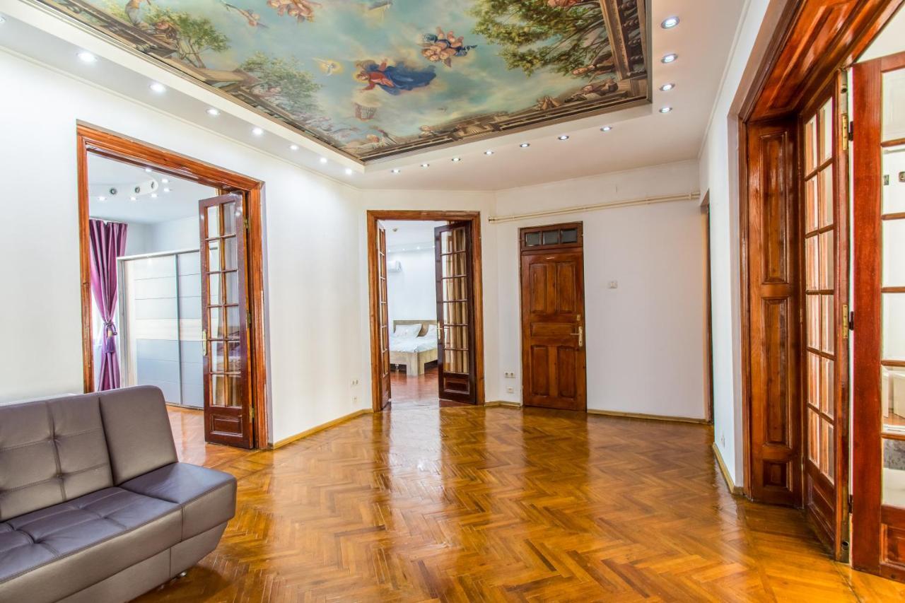 Apartment Faryna Bucarest Extérieur photo