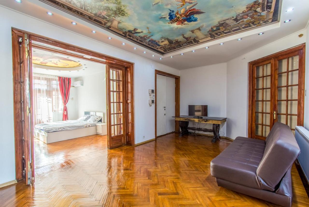 Apartment Faryna Bucarest Extérieur photo