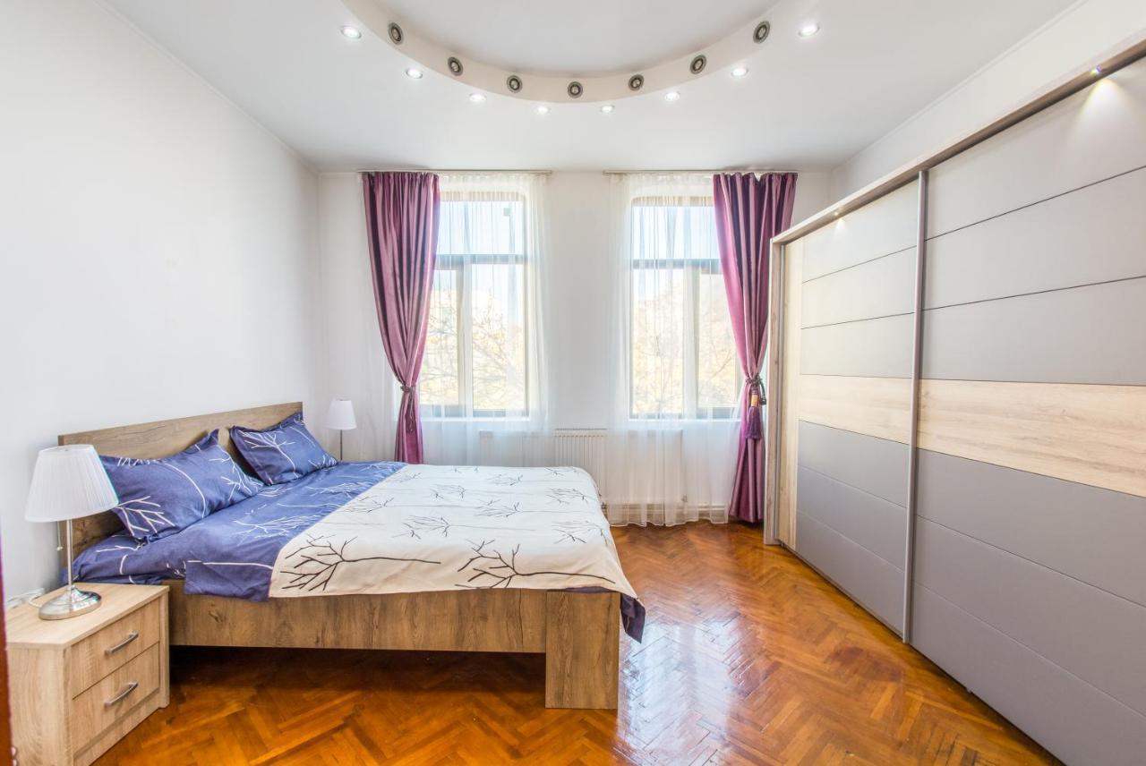 Apartment Faryna Bucarest Extérieur photo