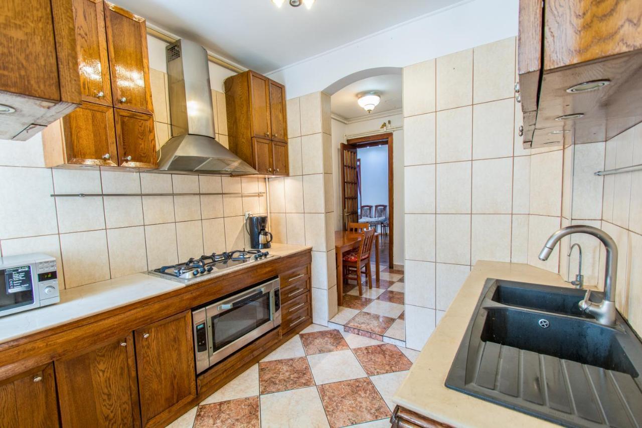 Apartment Faryna Bucarest Extérieur photo